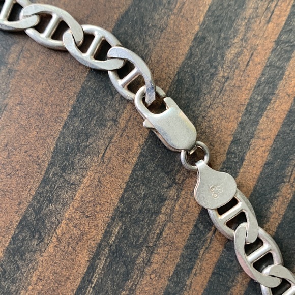 Mens silver tone necklace - Picture 2 of 3